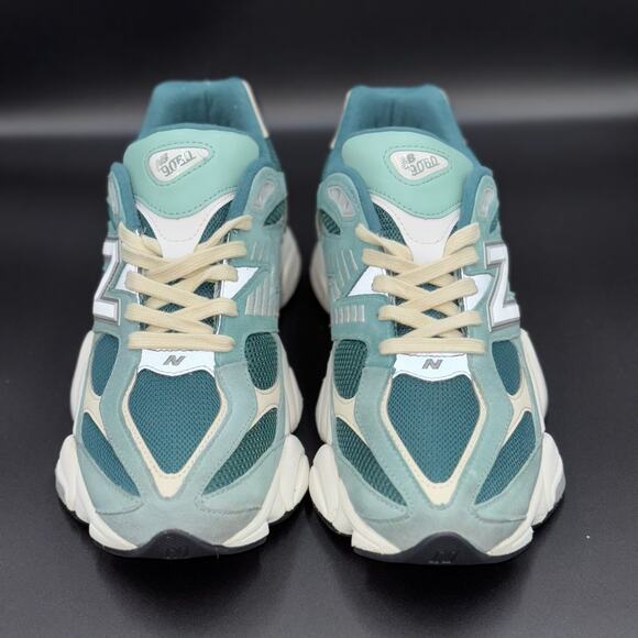 New Balance 9060 New Spruce Salt Marsh - Picture 3 of 5